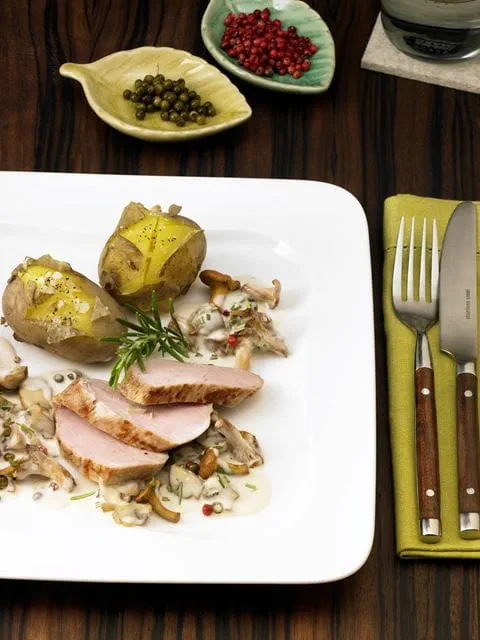 recipe image Schweinefilet mit Pilzen und Cremesoße
